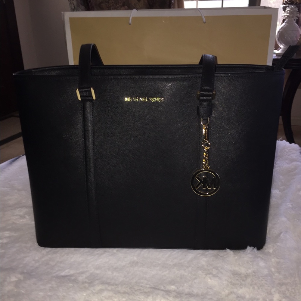 NWT Michael Kors Sady Large Tote bag